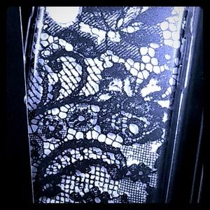 💟SALE 3/$40💟 🖤KENDALL & KYLIE Lace Print Case🖤